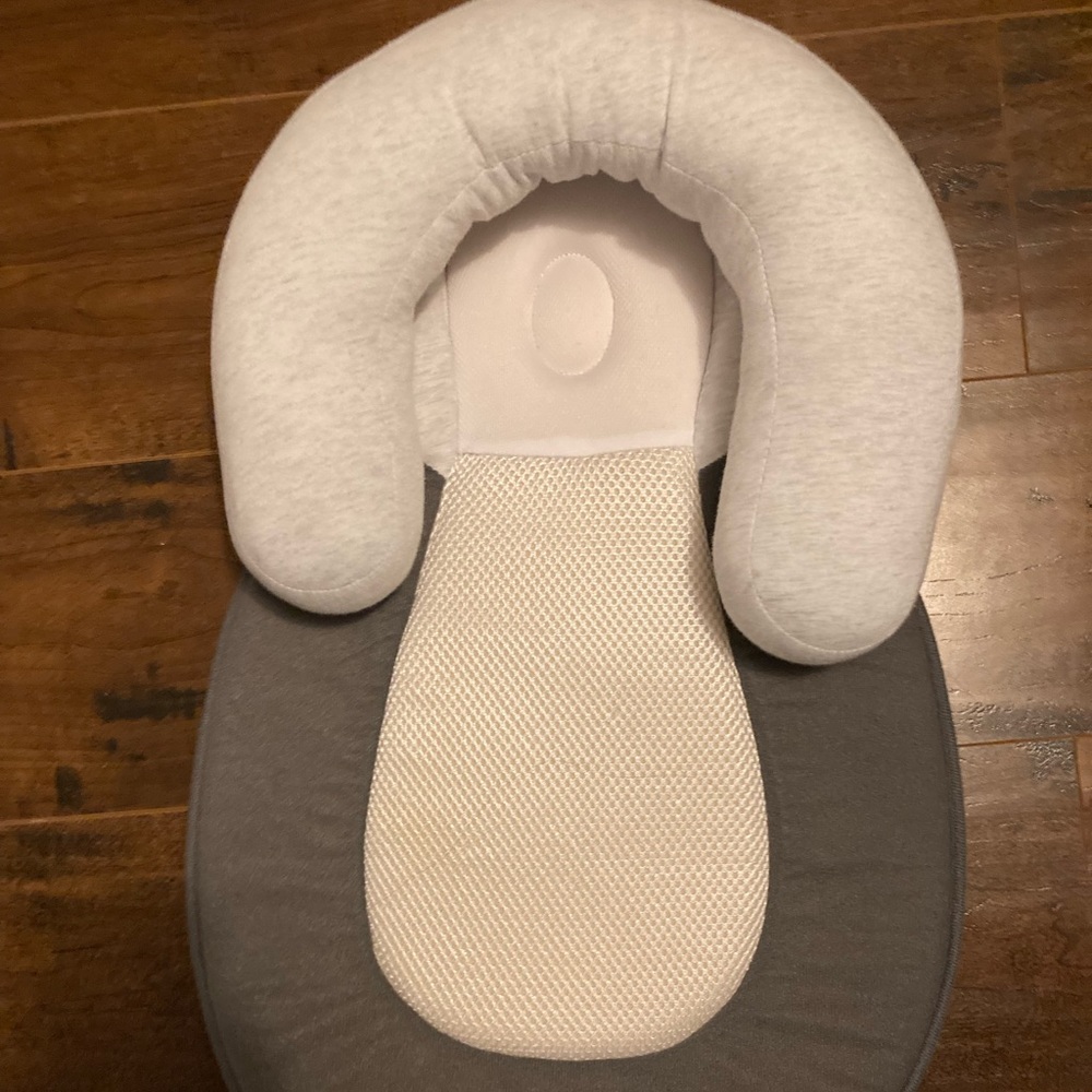 Newborn baby lounger